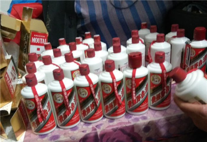 如皋回收19瓶年份茅台酒